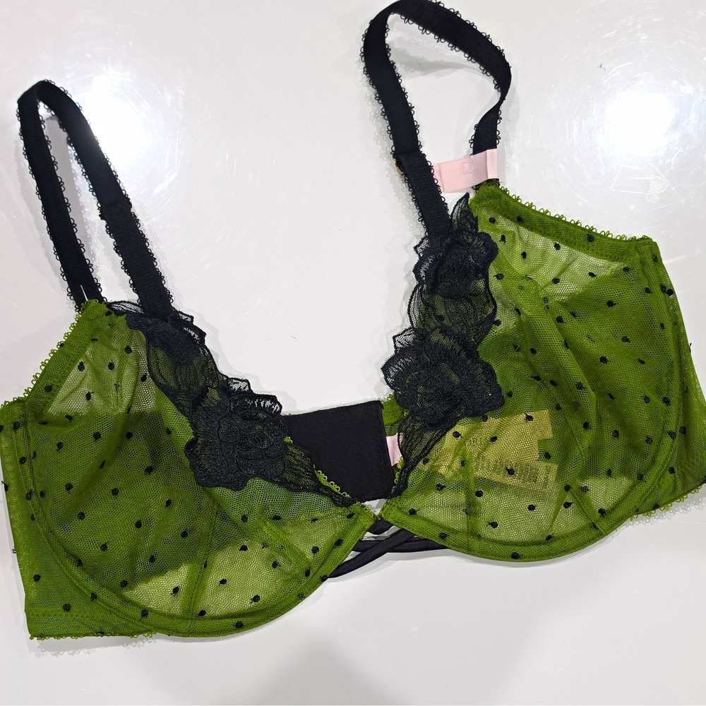 Victoria's Secret Very Sexy Unlined Demi Underwire Bra Adjustable 36DD